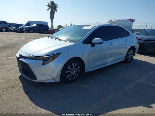 Toyota Corolla Hybrid Le 2022 JTDEAMDE5N3000372 Image 2