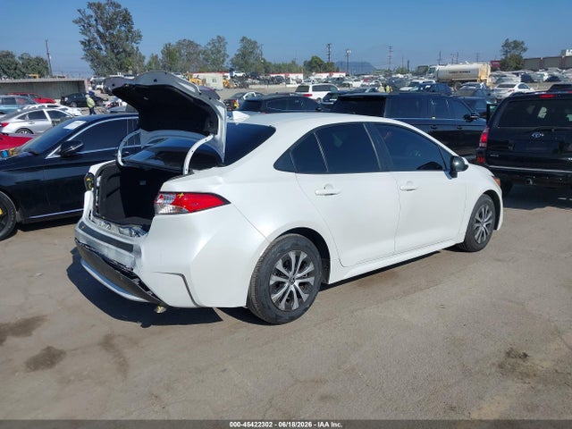 Toyota Corolla Hybrid Le 2022 JTDEAMDE5N3000372 Image 4