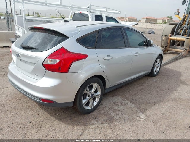 Ford FOCUS SE 2014 1FADP3K20EL239671 Image 4