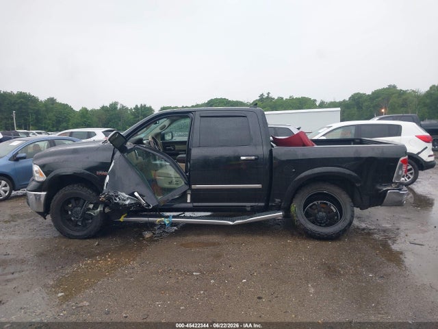 1C6RR7NT7HS816512 RAM 1500 Laramie 4x4 5&#039;7 Box