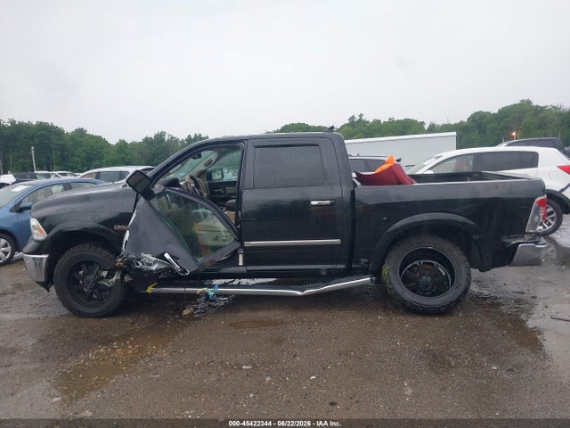1C6RR7NT7HS816512 RAM 1500 Laramie 4x4 5&#039;7 Box
