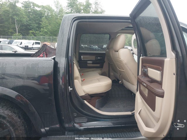 1C6RR7NT7HS816512 RAM 1500 Laramie 4x4 5&#039;7 Box