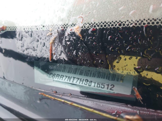 1C6RR7NT7HS816512 RAM 1500 Laramie 4x4 5&#039;7 Box
