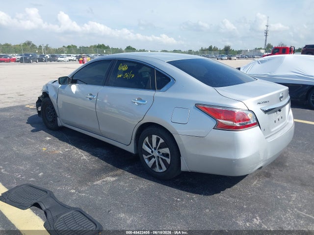2015 Nissan Altima 2.5 S მანქანა იყიდება აუქციონზე, vin: 1N4AL3AP0FC228389, აუქციონის ნომერი: 45422405