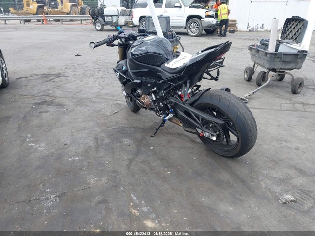 BMW S 1000 R 2023 WB10E5300P6H03471 Image 3