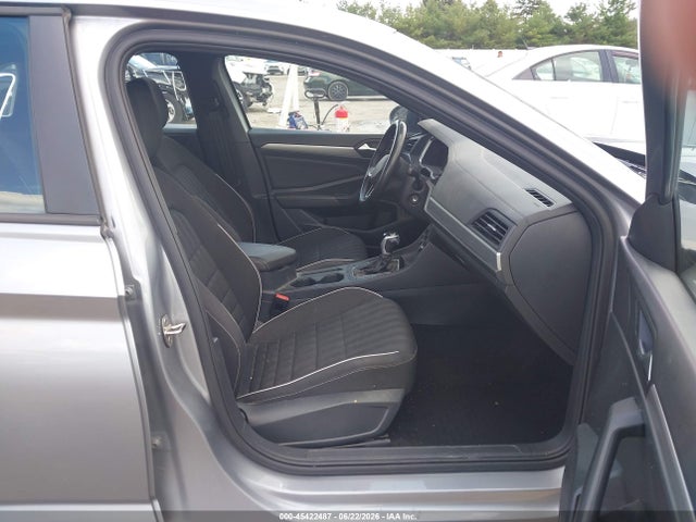 Продажа на аукционе авто 2023 Volkswagen Jetta 1.5t Sport, vin: 3VWBM7BU2PM024861, номер лота: 45422487