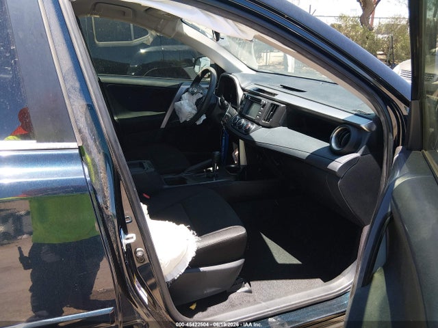 Toyota RAV4 LE 2017 JTMZFREV9HD093586 Image 5