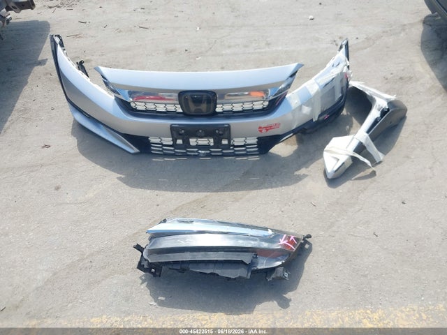 JHMZC5F11JC015620 Honda CLARITY PLUG-IN HYBRID