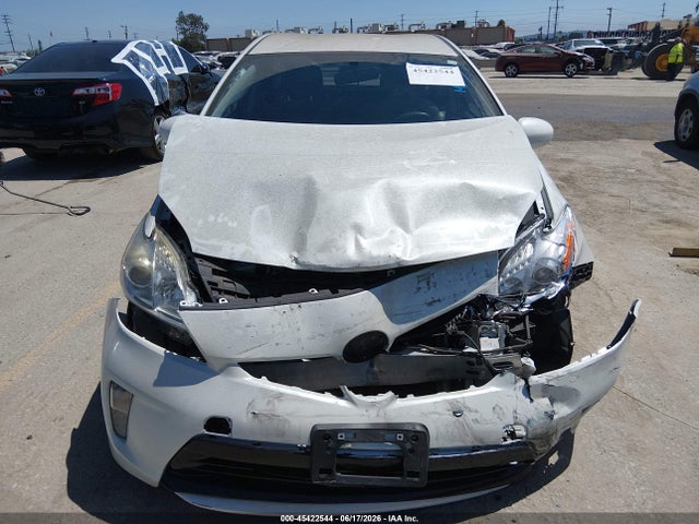 Toyota Prius Three 2014 JTDKN3DU2E1759632 Image 14