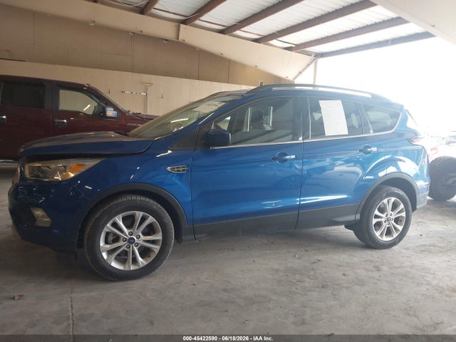 45422590 :رقم المزاد ، 1FMCU0GD9JUD33779 vin ، 2018 Ford Escape Se مزاد بيع