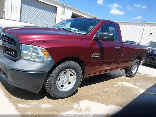 45422640 :رقم المزاد ، 3C6JR6DG1JG318153 vin ، 2018 Ram 1500 Tradesman  4x2 8' Box مزاد بيع