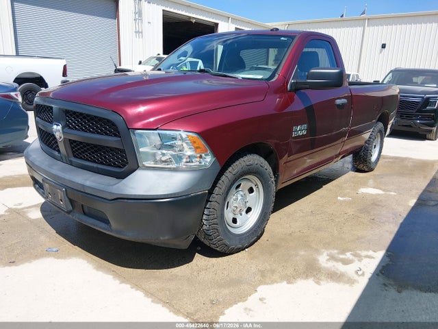 45422640 :رقم المزاد ، 3C6JR6DG1JG318153 vin ، 2018 Ram 1500 Tradesman  4x2 8' Box مزاد بيع