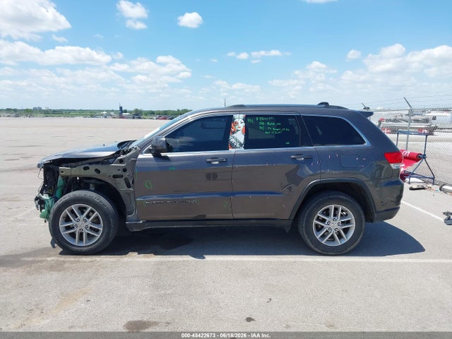 45422673 :رقم المزاد ، 1C4RJFAG0HC801377 vin ، 2017 Jeep Grand Cherokee Laredo 4x4 مزاد بيع