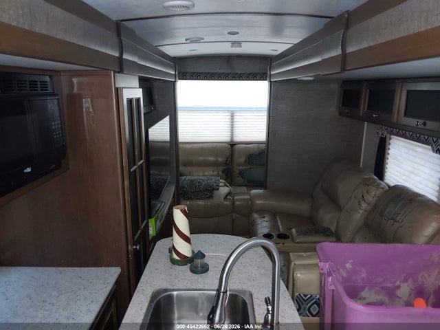 Keystone Premier 2016 4YDT30R27GD425840 Image 8