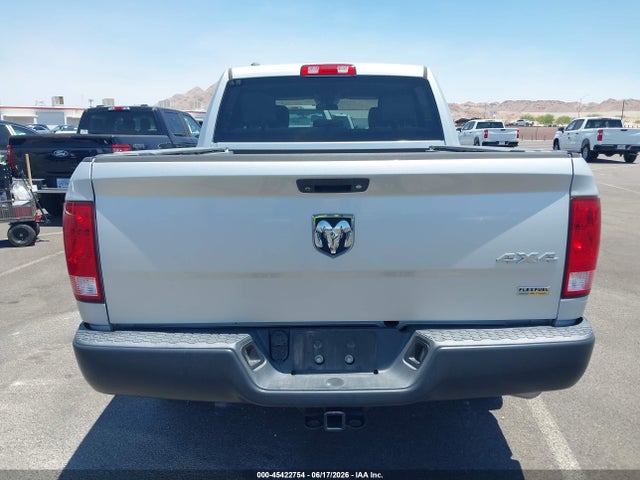 45422754 :رقم المزاد ، 1C6RR7KG9JS306580 vin ، 2018 Ram 1500 Tradesman  4x4 5'7 Box مزاد بيع