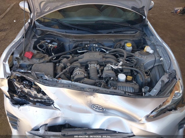 JF1ZNAA1XH8704828 Toyota 86