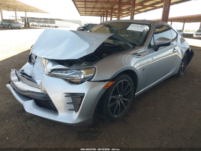 JF1ZNAA1XH8704828 Toyota 86