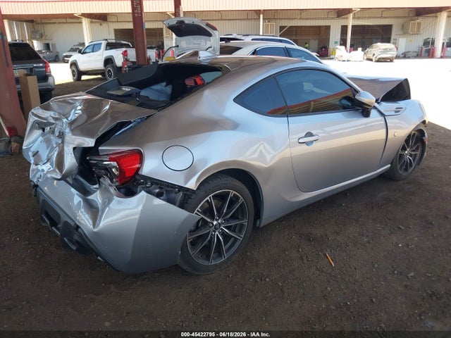 JF1ZNAA1XH8704828 Toyota 86
