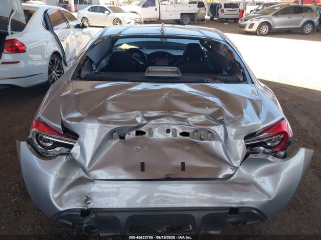 JF1ZNAA1XH8704828 Toyota 86