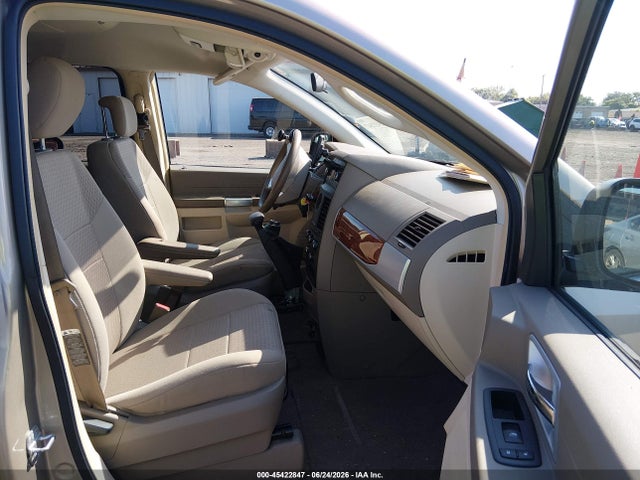 2008 Chrysler Town & Country Touring მანქანა იყიდება აუქციონზე, vin: 2A8HR54P88R716975, აუქციონის ნომერი: 45422847