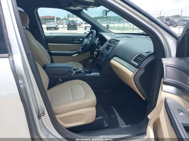 1FM5K8B83HGD23992 Ford Explorer
