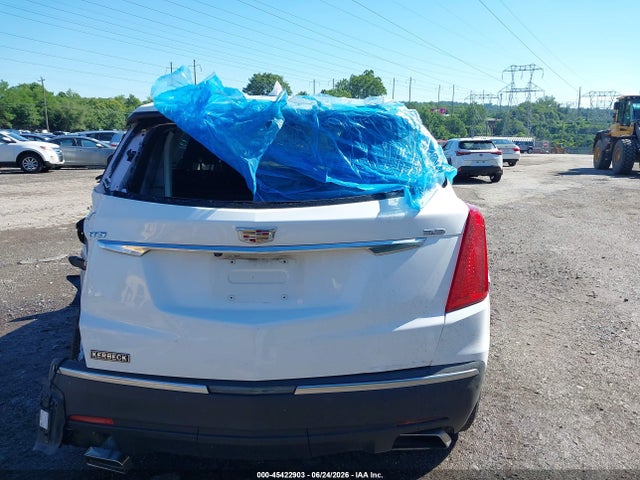 1GYKNCRSXJZ136076 Cadillac XT5 LUXURY