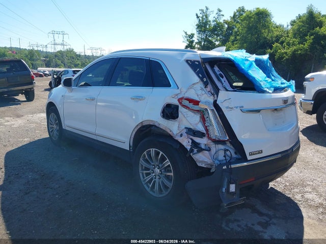 1GYKNCRSXJZ136076 Cadillac XT5 LUXURY
