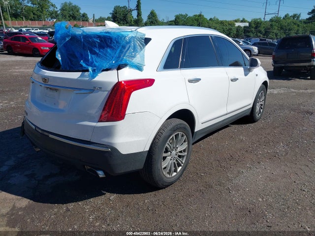 1GYKNCRSXJZ136076 Cadillac XT5 LUXURY