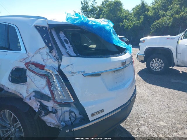 1GYKNCRSXJZ136076 Cadillac XT5 LUXURY
