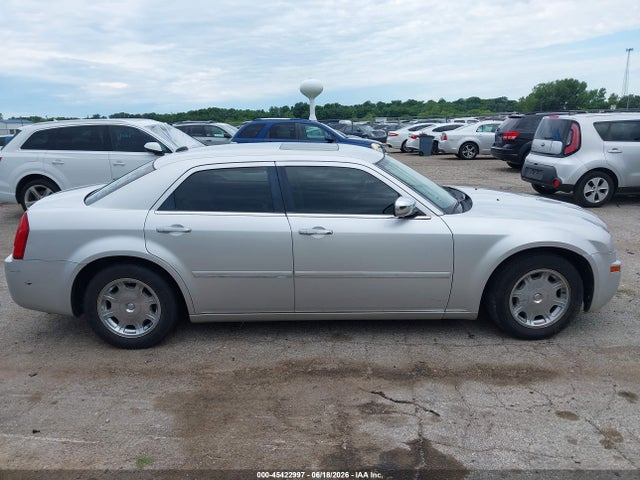 45422997 :رقم المزاد ، 2C3AA53G35H644610 vin ، 2005 Chrysler 300 Touring مزاد بيع