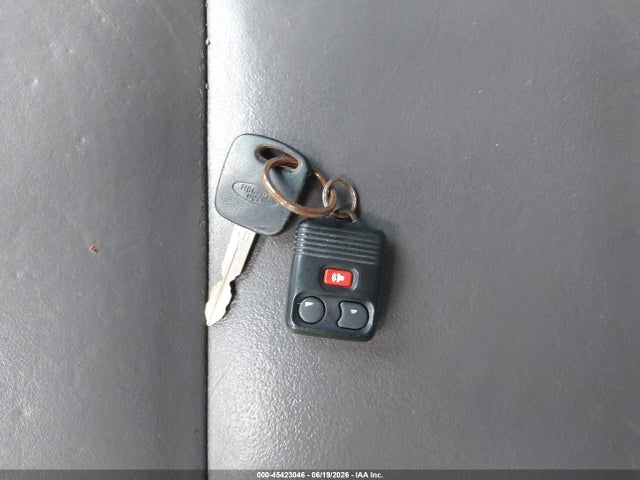 Продажа на аукционе авто 2002 Ford Escape Xlt, vin: 1FMCU04132KB14534, номер лота: 45423046