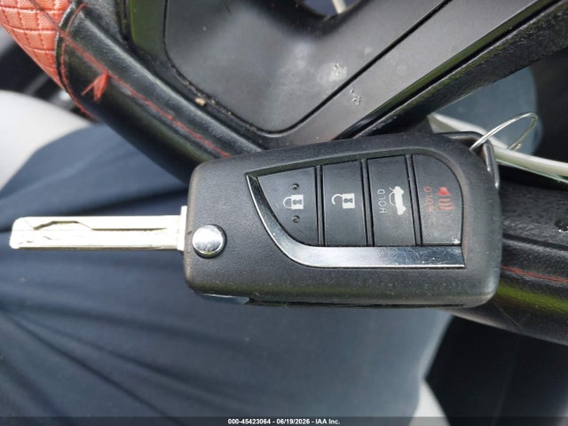 45423064 :رقم المزاد ، JTDEPRAE6LJ109657 vin ، 2020 Toyota Corolla Le مزاد بيع