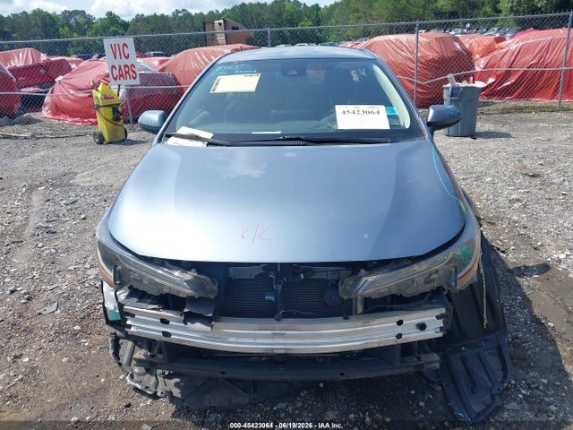 45423064 :رقم المزاد ، JTDEPRAE6LJ109657 vin ، 2020 Toyota Corolla Le مزاد بيع