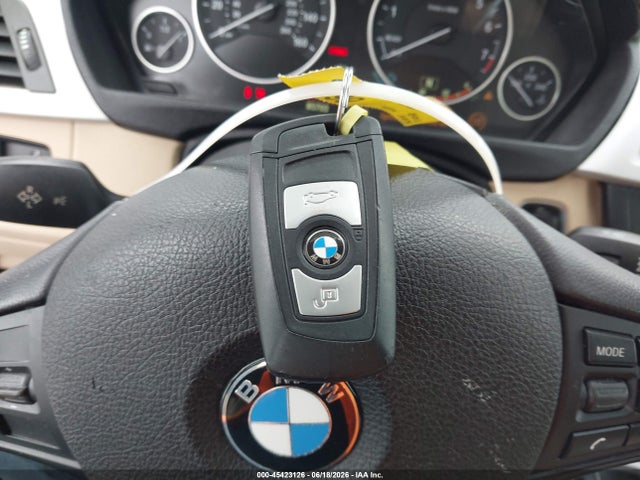 2013 Bmw 328i მანქანა იყიდება აუქციონზე, vin: WBA3C1G5XDNN93495, აუქციონის ნომერი: 45423126