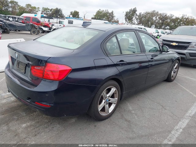 2013 Bmw 328i მანქანა იყიდება აუქციონზე, vin: WBA3C1G5XDNN93495, აუქციონის ნომერი: 45423126