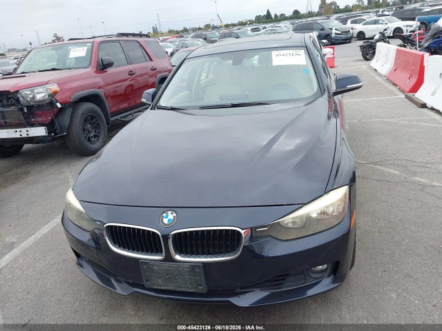 2013 Bmw 328i მანქანა იყიდება აუქციონზე, vin: WBA3C1G5XDNN93495, აუქციონის ნომერი: 45423126