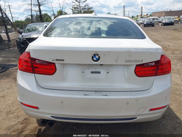Продажа на аукционе авто 2015 Bmw 328i Xdrive, vin: WBA3B5G57FNS12571, номер лота: 45423227
