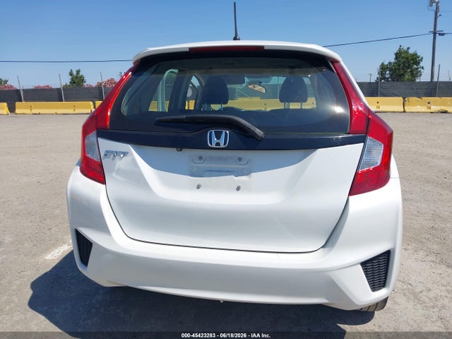 Honda FIT LX 2017 3HGGK5H53HM710185 Image 16