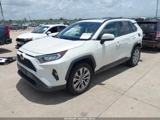 Toyota Rav4 Xle Premium 2021 2T3C1RFV7MW116072 Image 2
