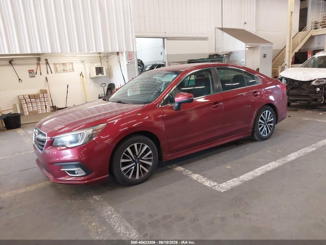 Subaru Legacy 2.5i Premium 2018 4S3BNAF66J3045343 Image 2