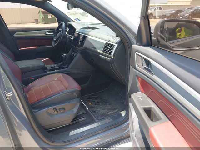 Auction sale of the 2022 Volkswagen Atlas Cross Sport 3.6l V6 Sel Premium R-line, vin: 1V2FE2CA7NC210255, lot number: 45423310