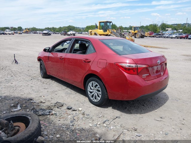 Toyota COROLLA LE 2018 2T1BURHE6JC095804 Image 3