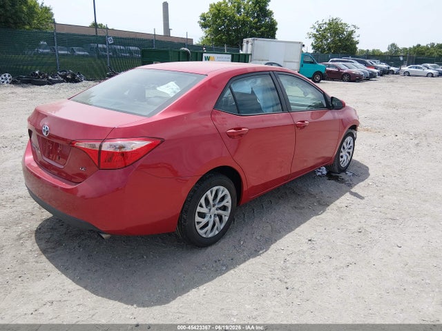 Toyota COROLLA LE 2018 2T1BURHE6JC095804 Image 4