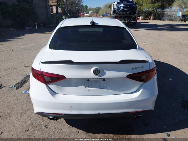 Продаж на аукціоні авто 2017 Alfa Romeo Giulia Rwd, vin: ZARFAEBN6H7553869, номер лоту: 45423398
