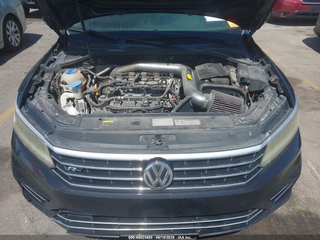 1VWDT7A37HC032882 Volkswagen Passat 1.8t R-line
