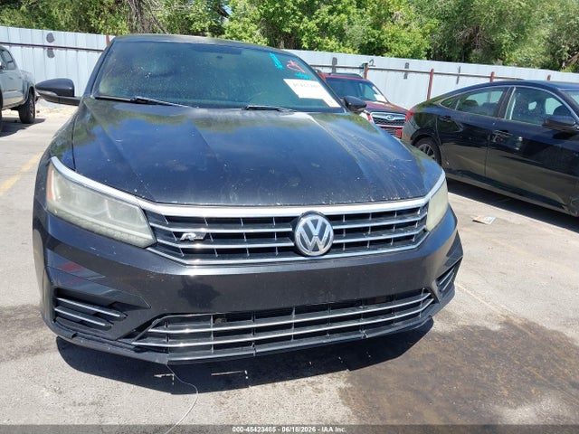 1VWDT7A37HC032882 Volkswagen Passat 1.8t R-line