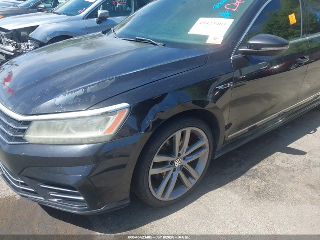 1VWDT7A37HC032882 Volkswagen Passat 1.8t R-line