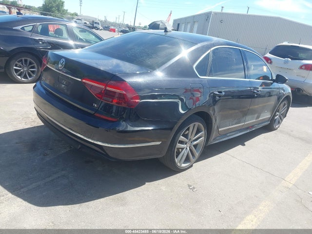 1VWDT7A37HC032882 Volkswagen Passat 1.8t R-line