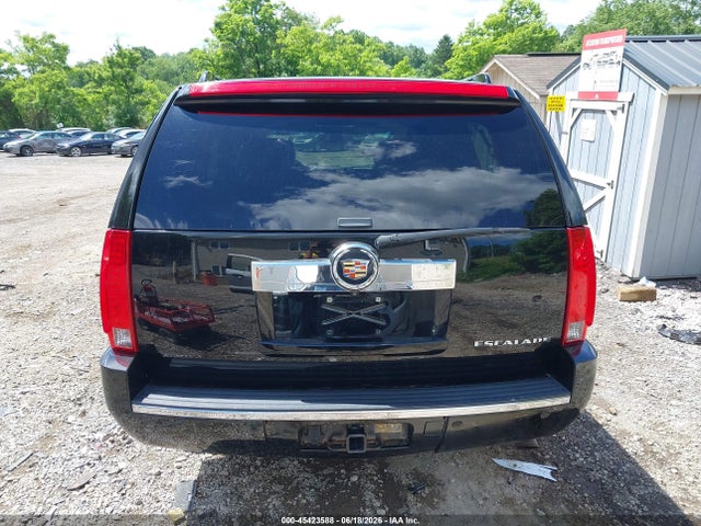 45423588 :رقم المزاد ، 1GYS4HEFXER151904 vin ، 2014 Cadillac Escalade Esv Luxury مزاد بيع