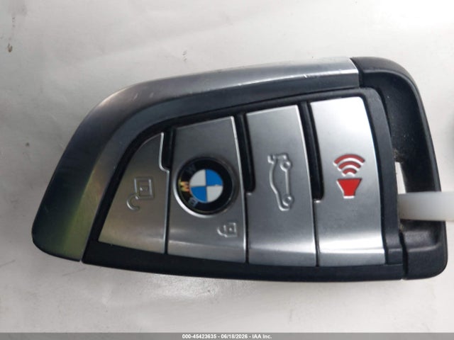 BMW M550 I Xdrive 2022 WBA13BK03NCL06813 Image 11